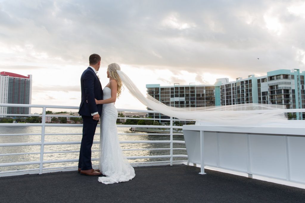 10 Benefits Of Weddings On The Water