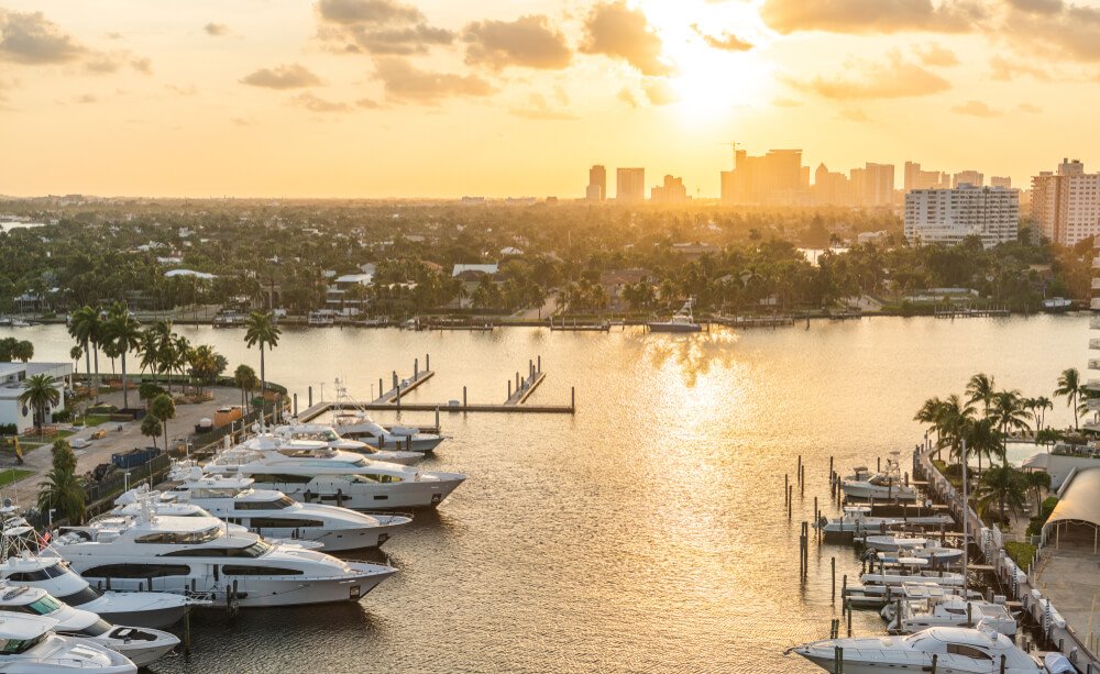 how expensive is it to charter a yacht near florida