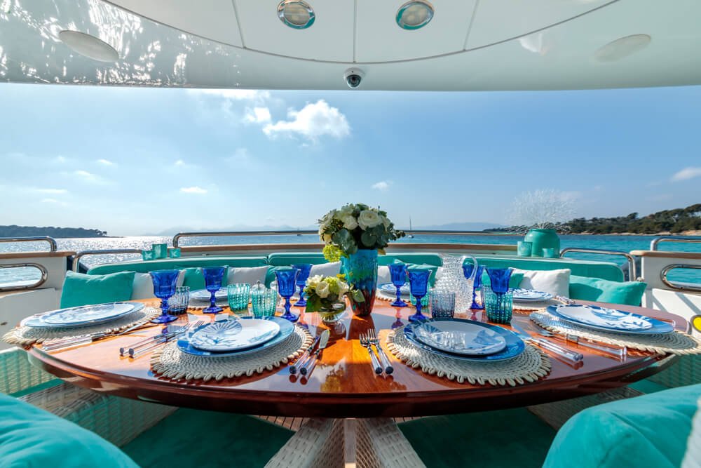 luxury yacht charters