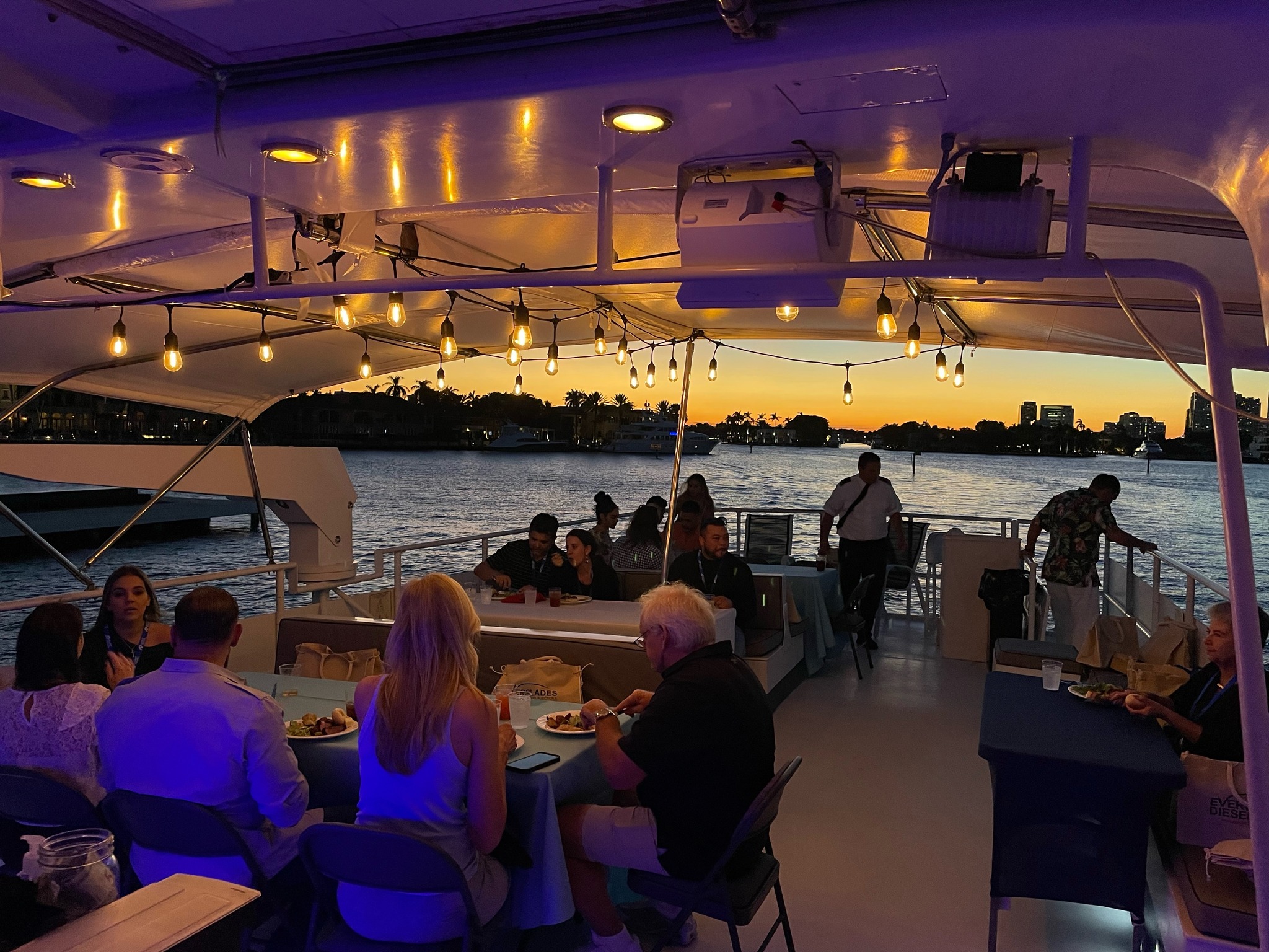 charter yacht dinner cruise in hollywood florida for groups and parties