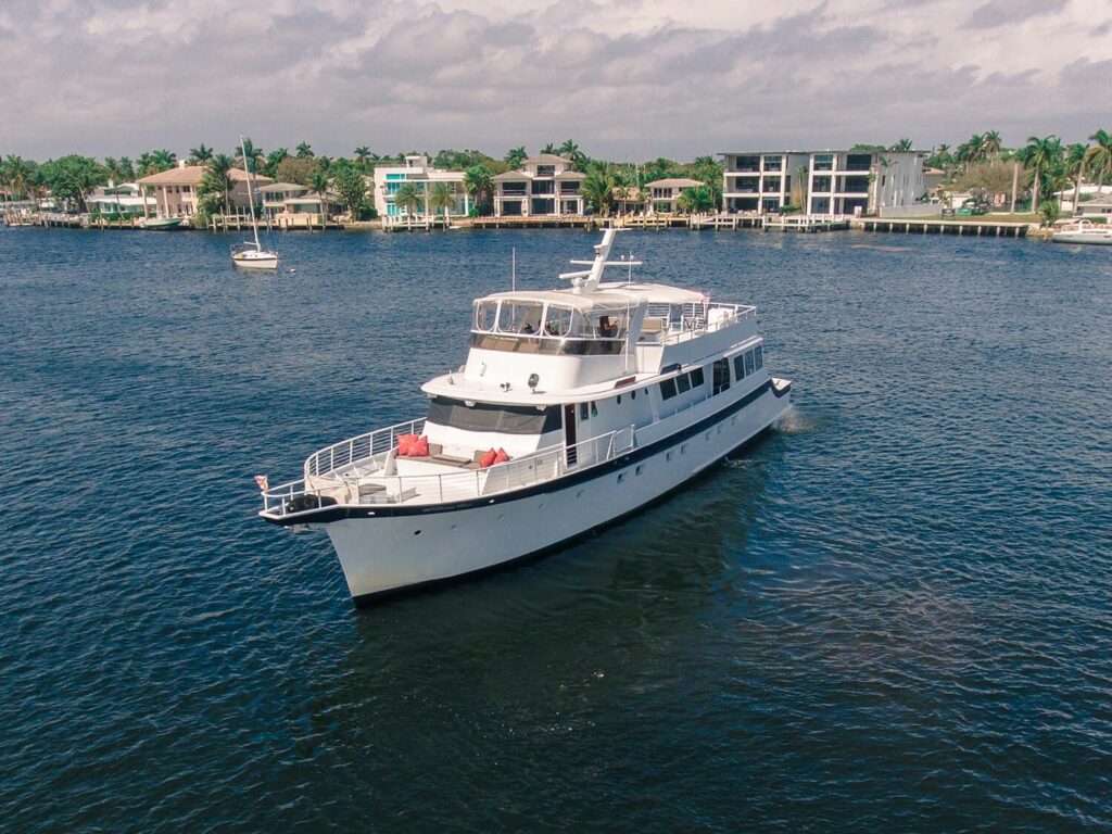 best swimming yacht charter in south florida cost, top rated swimming yacht charter in south florida, swimming yacht charter near me